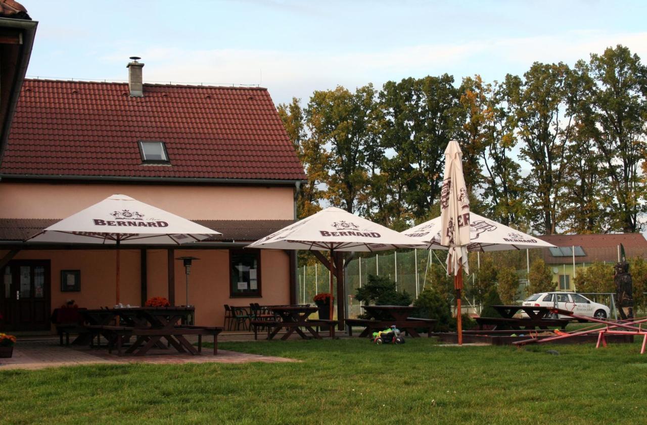 Penzion Putim Písek Exteriör bild